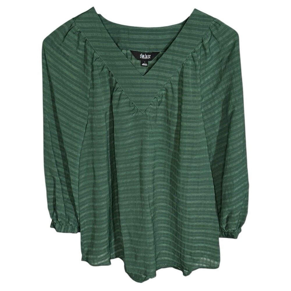 NWT Slim Factor by Investments Women's Small Green Textured V-Neck
